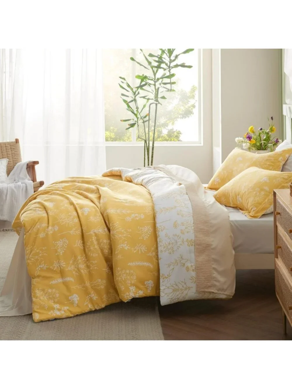 Floral Twin/TwinXL Comforter Set - Cute Reversible Bedding in Yellow, Cozy